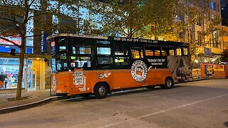 Washington DC's National Mall Monuments Night Trolley Tour