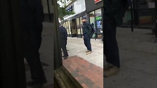Unmasked Jew Ejected by NYC Bus Passengers
