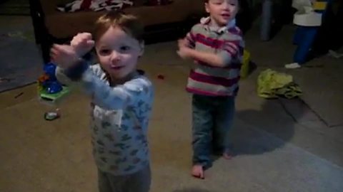 "Identical Twin Toddlers Dance to The Wiggles"
