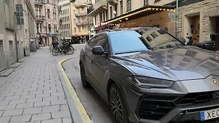 World's most discreet Lamborghini Urus? Wintertyres and great interioir [8k]