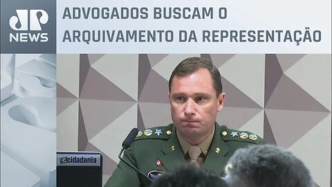 Defesa diz que Mauro Cid foi alvo de armadilha da CPI do 8 de janeiro