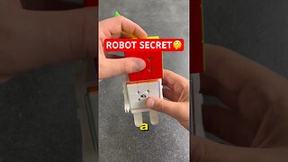 This robot has a HUGE secret! #cubing #cubers #shorts