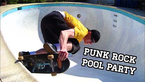 Backyard Pool Skateboarding with OC Punk Bands #poolskateboarding #poolskating #punkrock