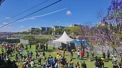 Brasília tem 7 de setembro esvaziado, com público de petistas, servidores e familiares dos militares