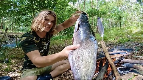 Solo Survival Fishing Challenge - Eating Only What I Catch (CATFISH)