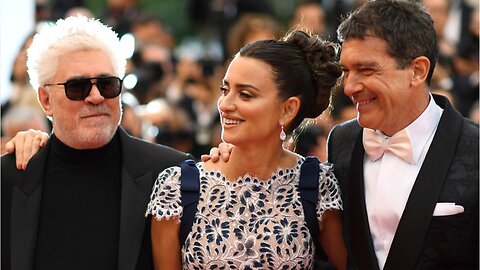 Penelope Cruz, Antonio Banderas Reunite On Cannes Red Carpet