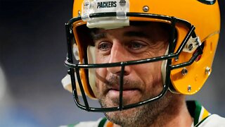 Packers' Aaron Rodgers expresses his frustration on sideline as quarterback has rough start to game