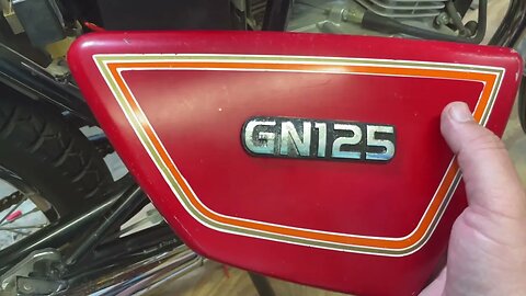 Project Motorcycle: Suzuki GN125 Part 3 - Tank cleaned, working on electrical.