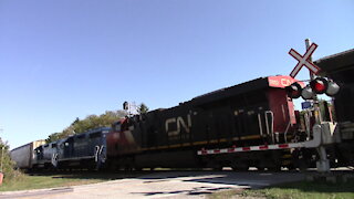 Westbound CN 397 Manifest Train CN 3142, CN 2852, GMTX 2264 & GMTX 2274 Locomotives In Ontario