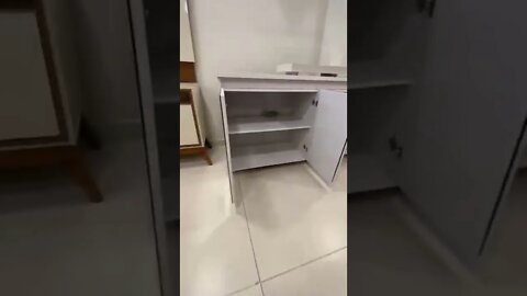 O Aparador Buffet 4 Portas Espelhadas Maria Minas Plac é ideal para decorar a sala de jantar