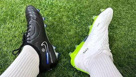There's a HUGE DIFFERENCE - Nike Tiempo Legend 10 vs Adidas Copa Pure.1