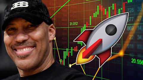 LaVar Ball Gives Trade Tips, Tells People To 'Never Sell' Their AMC Stock Amid Online Reddit Mess