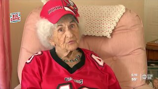 99-year-old fan roots for the Tampa Bay Buccaneers in Super Bowl LV