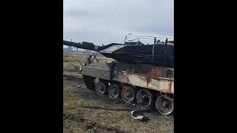 🇺🇦🏳️‍🌈🏳️‍⚧️⚔️🇷🇺 Russian forces seize another Scholz-Leopard 2A6 and a Bradley