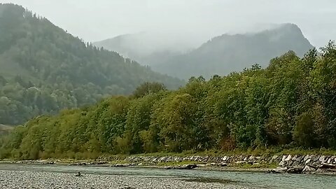 Der Fluss Iller bei Immenstadt im Allgäu / German Alpine river in Bavaria