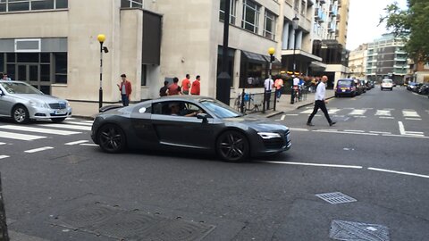 Audi R8 V10