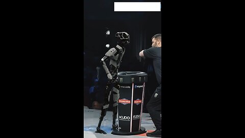 AI vs human slapping competition