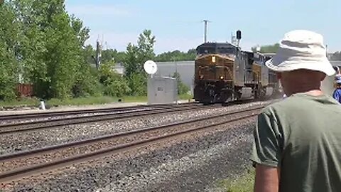 CSX Manifest Mixed Freight Train From Berea, Ohio July 9, 2022