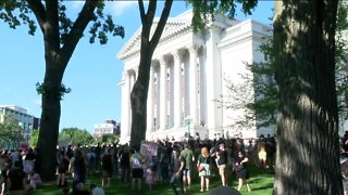 Wisconsinites head to Capitol in response to reversal of Roe v. Wade