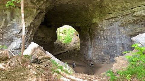 "What Did We Just Find" at Carter Caves Kentucky