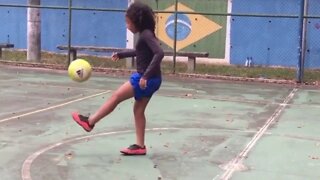 Futebol arte, freestyle, futebol brasileiro - Gustavo Andrade 11 anos