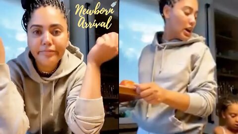 Ayesha Curry Juggles Kids While Cooking 15 Minute Salmon! 👩🏽‍🍳