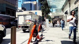 Walking in Brisbane CBD - Australia