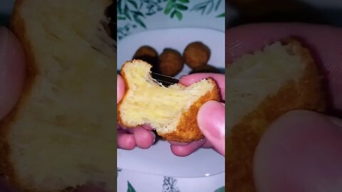 BOLINHA DE QUEIJO COM 3 INGREDIENTE 😋 | Receitas #Shorts