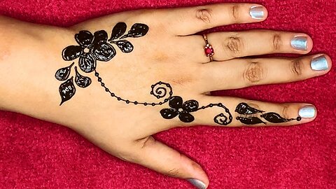 Simple henna design 💓 back hand henna design 💓 easy henna design 💓