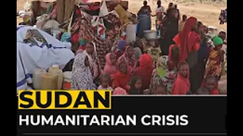 Sudan fighting: Tens of thousands of foreigners and citizens flee