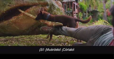 Este Perro Defiende A Este Chico De Una rana mutante, Love and Monsters Clip en Español