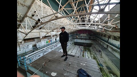 WE SNUCK INTO ABANDONED WAR TRAINING POOL