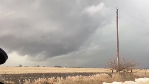 Likely tornado spotted southeast of Cedar Rapids Monday afternoon