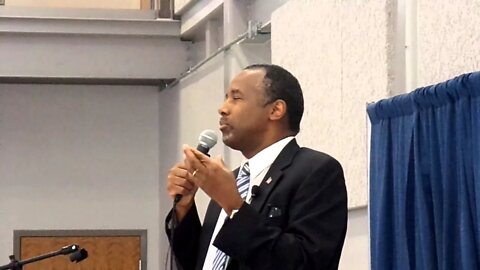 Ben Carson at Manchester Community college 6 of lots 5-10-2015