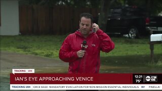 Michael Paluska in Sarasota County | Hurricane Ian's eye is approaching Venice update.