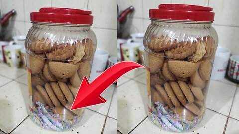 What do you put under the jar of biscuits?