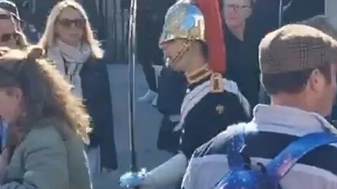 Make way for the kings life guard #horseguardsparade