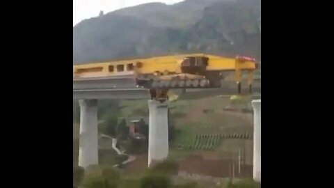 Excellent video explaining how precasted box girder placed on a bridge. Good for civil engineers!