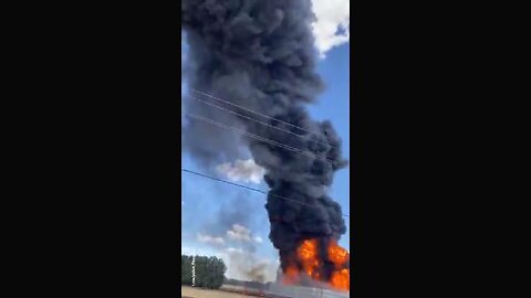 FIREFIGHTERS ARE BATTLING A MASSIVE FIRE ALONG U.S. HIGHWAY 190 IN SAN SABA, TEXAS.