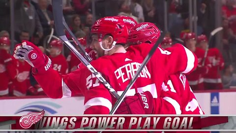 Dylan Larkin with a Short Goal vs. Dallas Stars