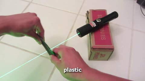 300mW Green Laser Torch from DinoDirect - Burning Stuff and Overview (HD!)