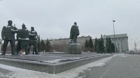 Walking in Siberia. Lenin square. The city centre of Novosibirsk