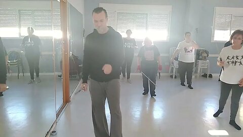 Tai chi Forma alumnos y espada 2 sección