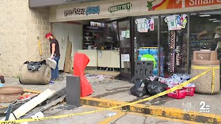 Suspects steal ATM from a Baltimore 7-Eleven Thursday morning
