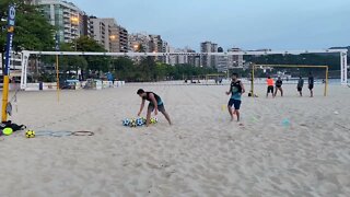 Treino de futevôlei intermediário - recepção + defesa de pingo + ataque diagonal curta