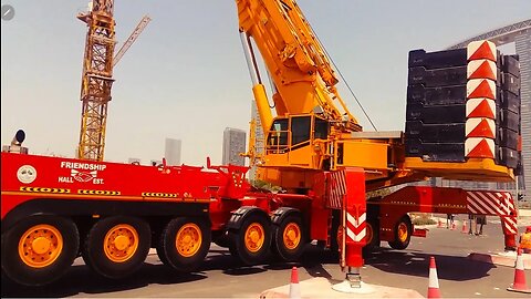 Terex 500 ton capacity heavy crane at work