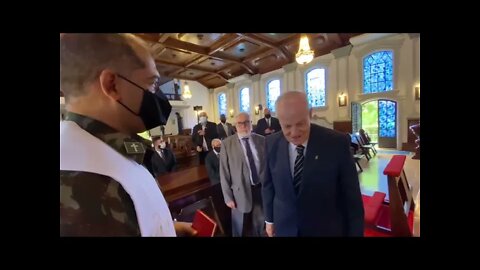 Video do Príncipe Dom Bertrand de Orleans e Bragança em visita Escola Preparatória do Exército