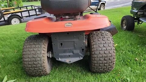 Lawn Tractor Tire Sizes and Comparison