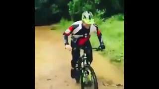 Pensa num ciclista bruto!