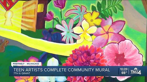 Young aspiring artists unveil mural inside Kosciuszko Community Center